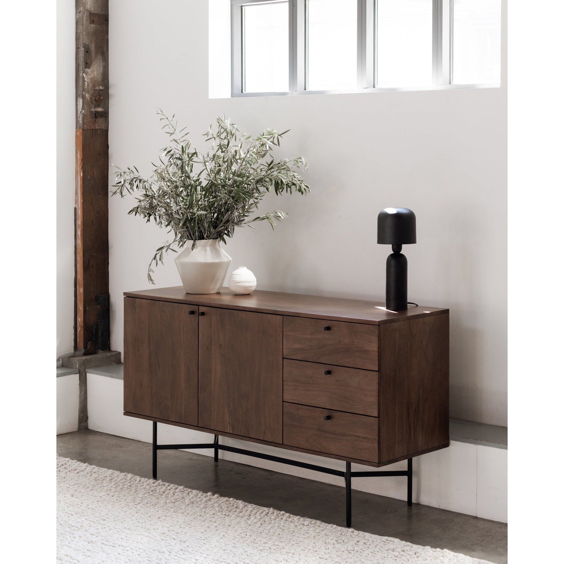 BECK SIDEBOARD-4