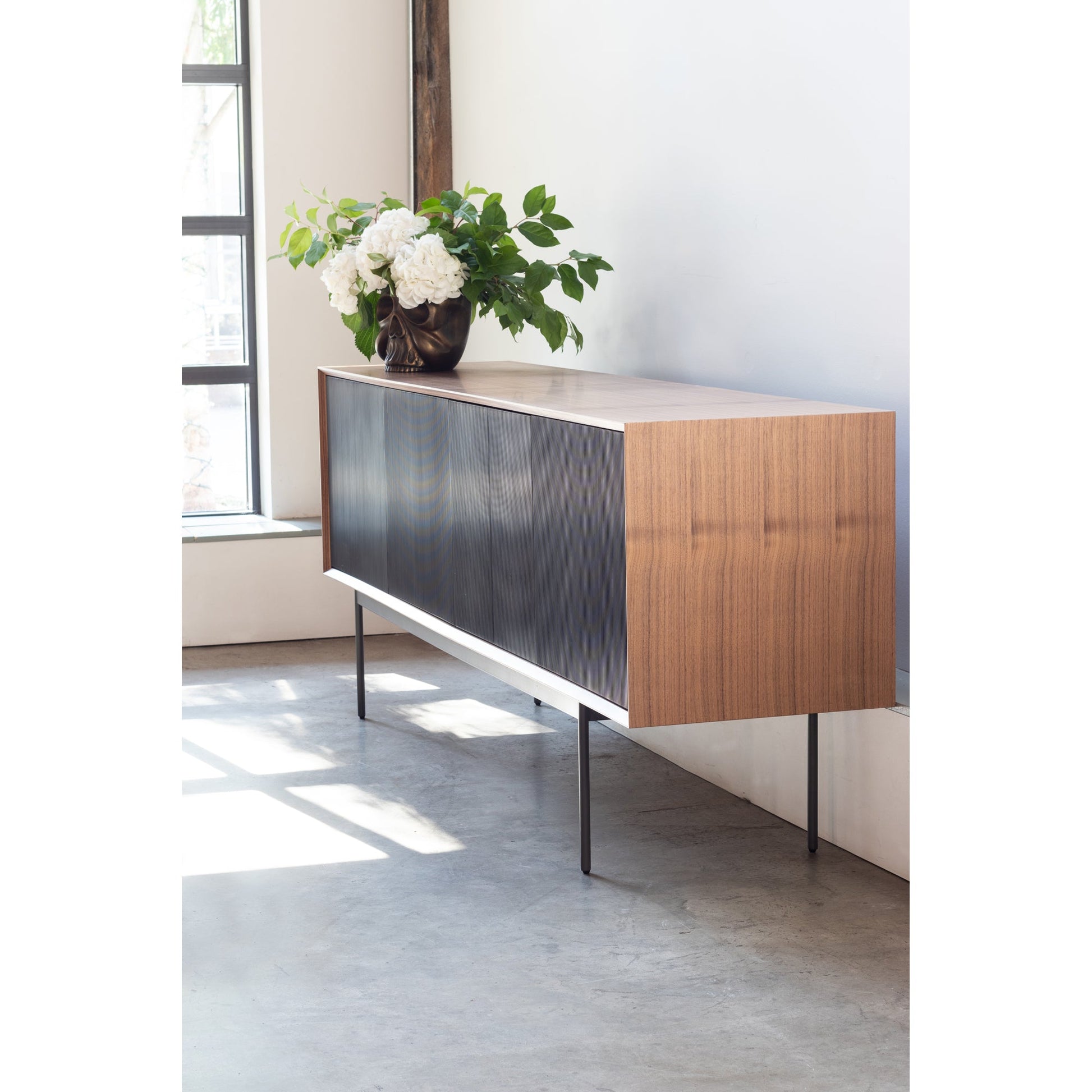 ARAYA SIDEBOARD-5